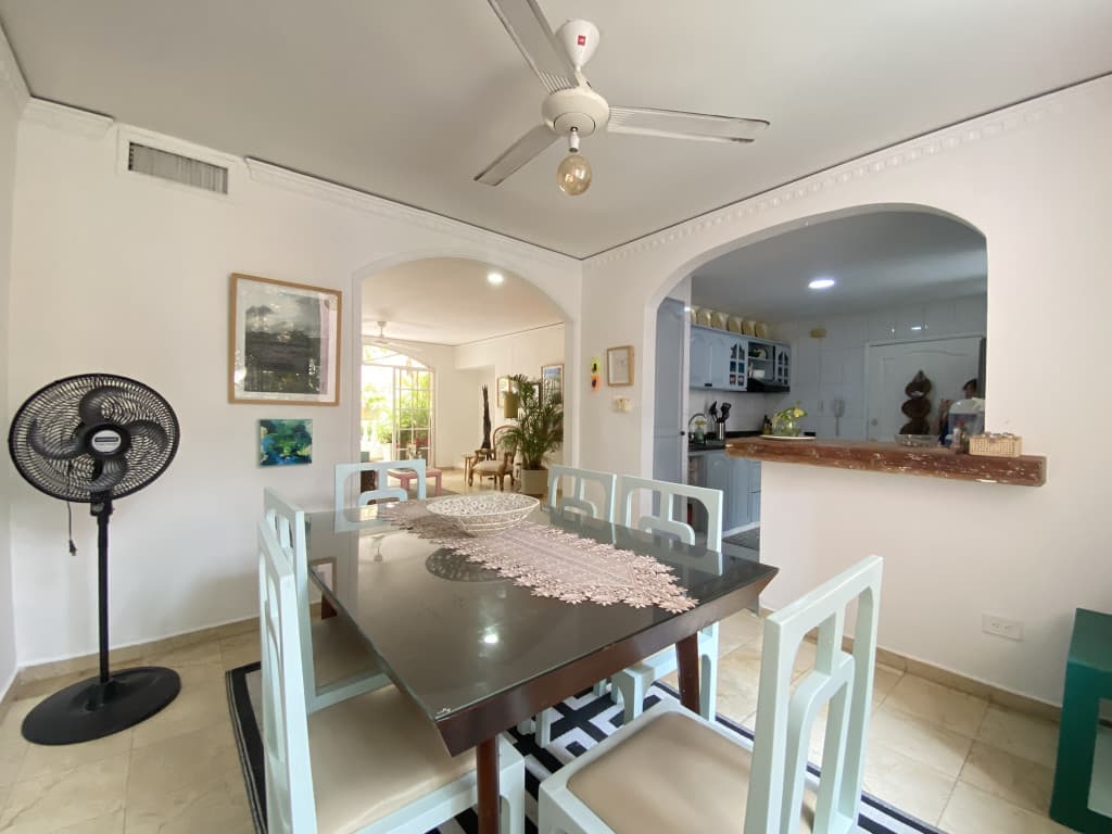 Imagen https://s3-us-west-2.amazonaws.com/pictures.domus.la/inmobiliaria_59/95360_7_1791229025.jpg