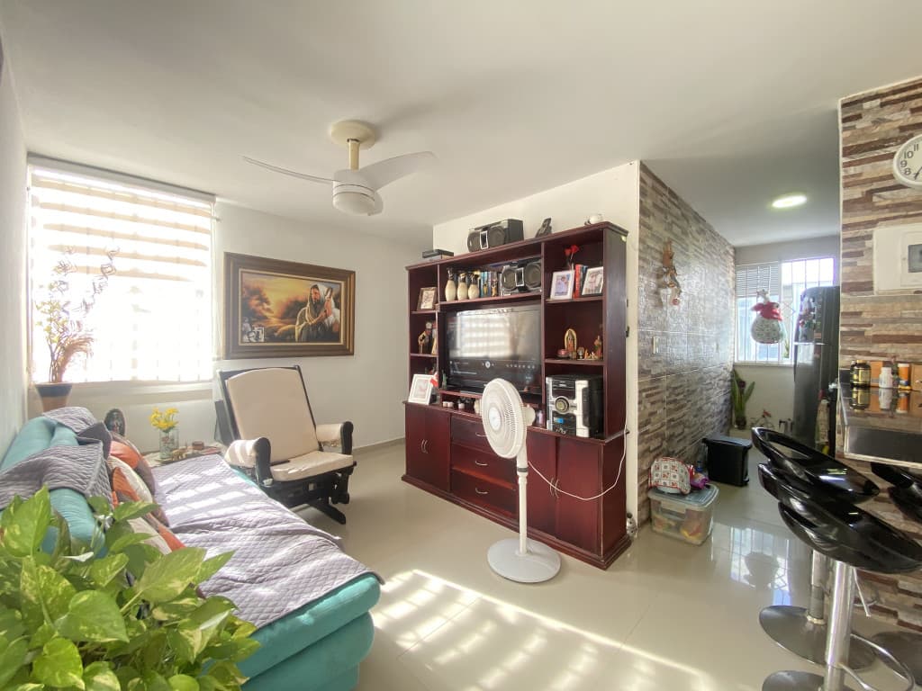 Imagen https://s3-us-west-2.amazonaws.com/pictures.domus.la/inmobiliaria_59/95361_2_1791229380.jpg