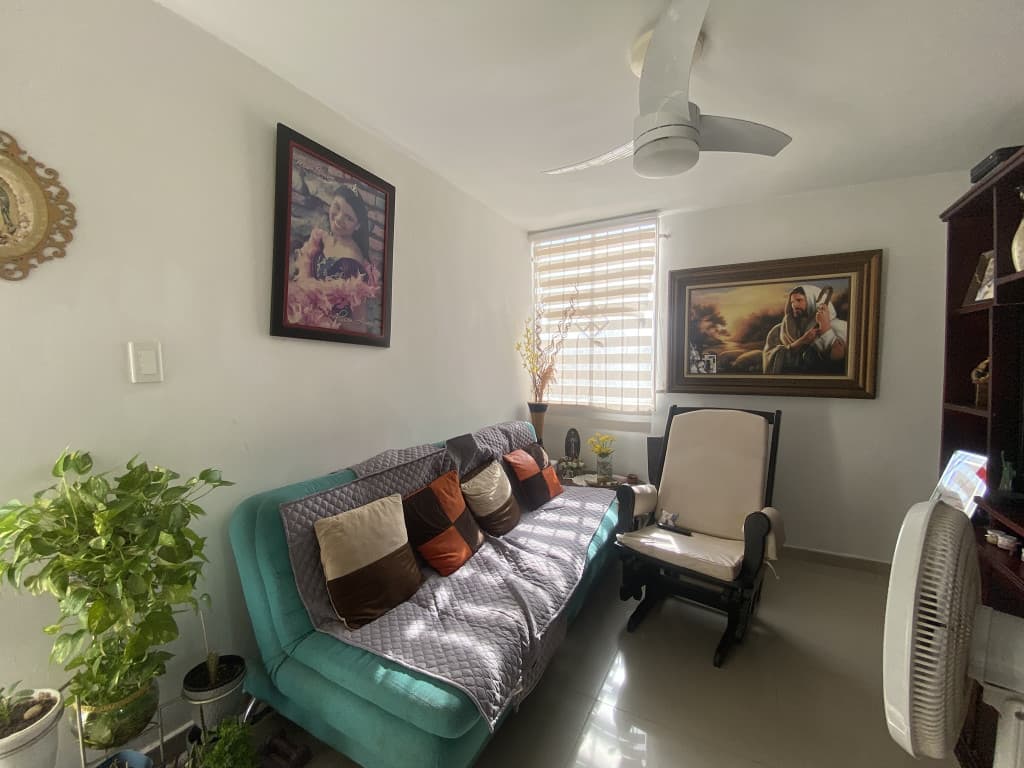 Imagen https://s3-us-west-2.amazonaws.com/pictures.domus.la/inmobiliaria_59/95361_3_1791229381.jpg