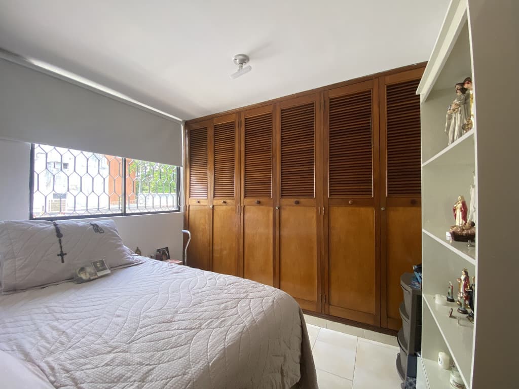 Imagen https://s3-us-west-2.amazonaws.com/pictures.domus.la/inmobiliaria_59/95362_11_1791215365.jpg