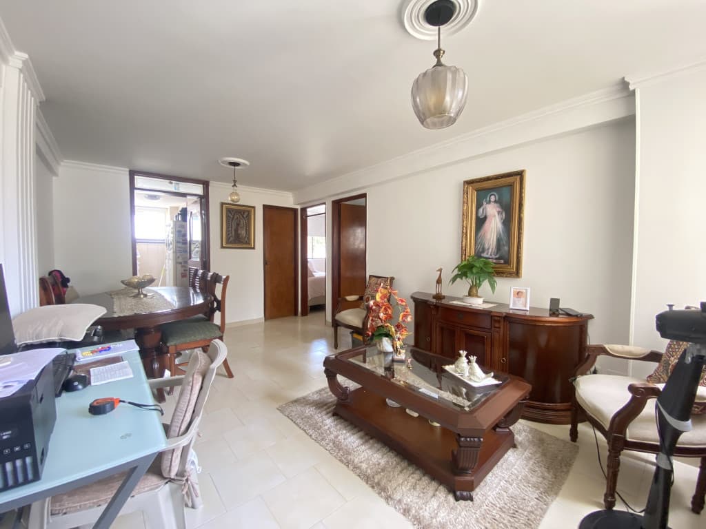 Imagen https://s3-us-west-2.amazonaws.com/pictures.domus.la/inmobiliaria_59/95362_2_1791215361.jpg