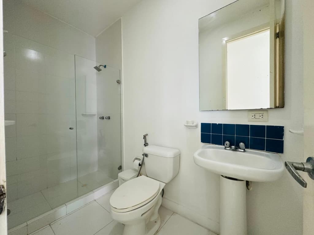 Imagen https://s3-us-west-2.amazonaws.com/pictures.domus.la/inmobiliaria_59/95374_10_1791237103.jpg