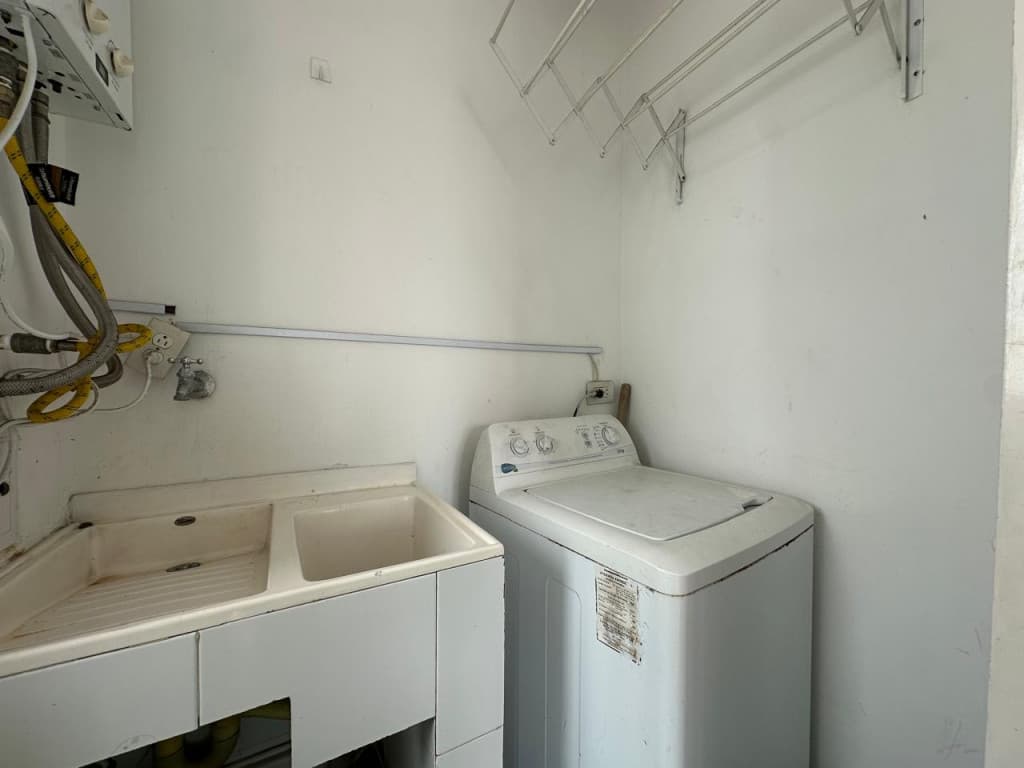 Imagen https://s3-us-west-2.amazonaws.com/pictures.domus.la/inmobiliaria_59/95374_11_1791237104.jpg