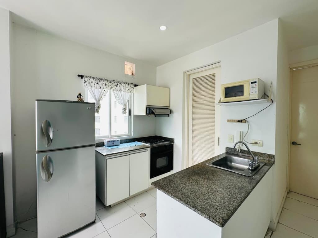 Imagen https://s3-us-west-2.amazonaws.com/pictures.domus.la/inmobiliaria_59/95374_5_1791237102.jpg