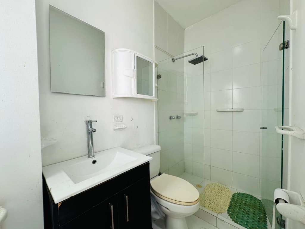 Imagen https://s3-us-west-2.amazonaws.com/pictures.domus.la/inmobiliaria_59/95374_9_1791237104.jpg
